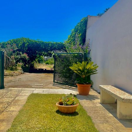La Rondine Bed And Breakfast Uggiano La Chiesa Luaran gambar