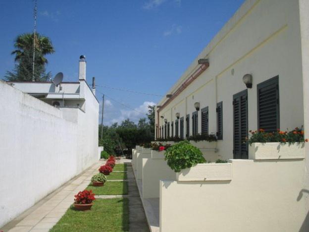 La Rondine Bed And Breakfast Uggiano La Chiesa Luaran gambar